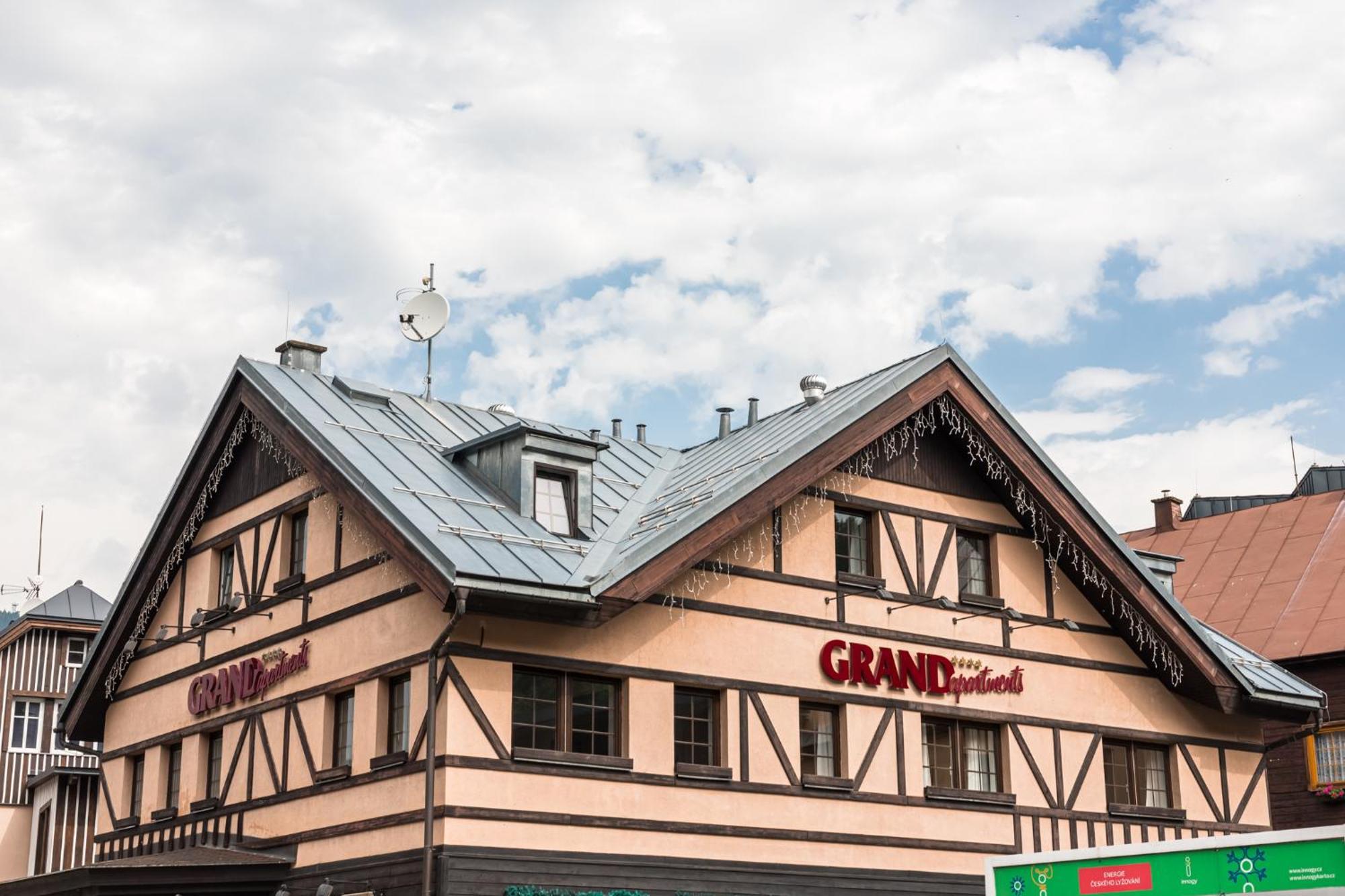 Grand Apartments Špindlerŭv Mlýn Exteriör bild
