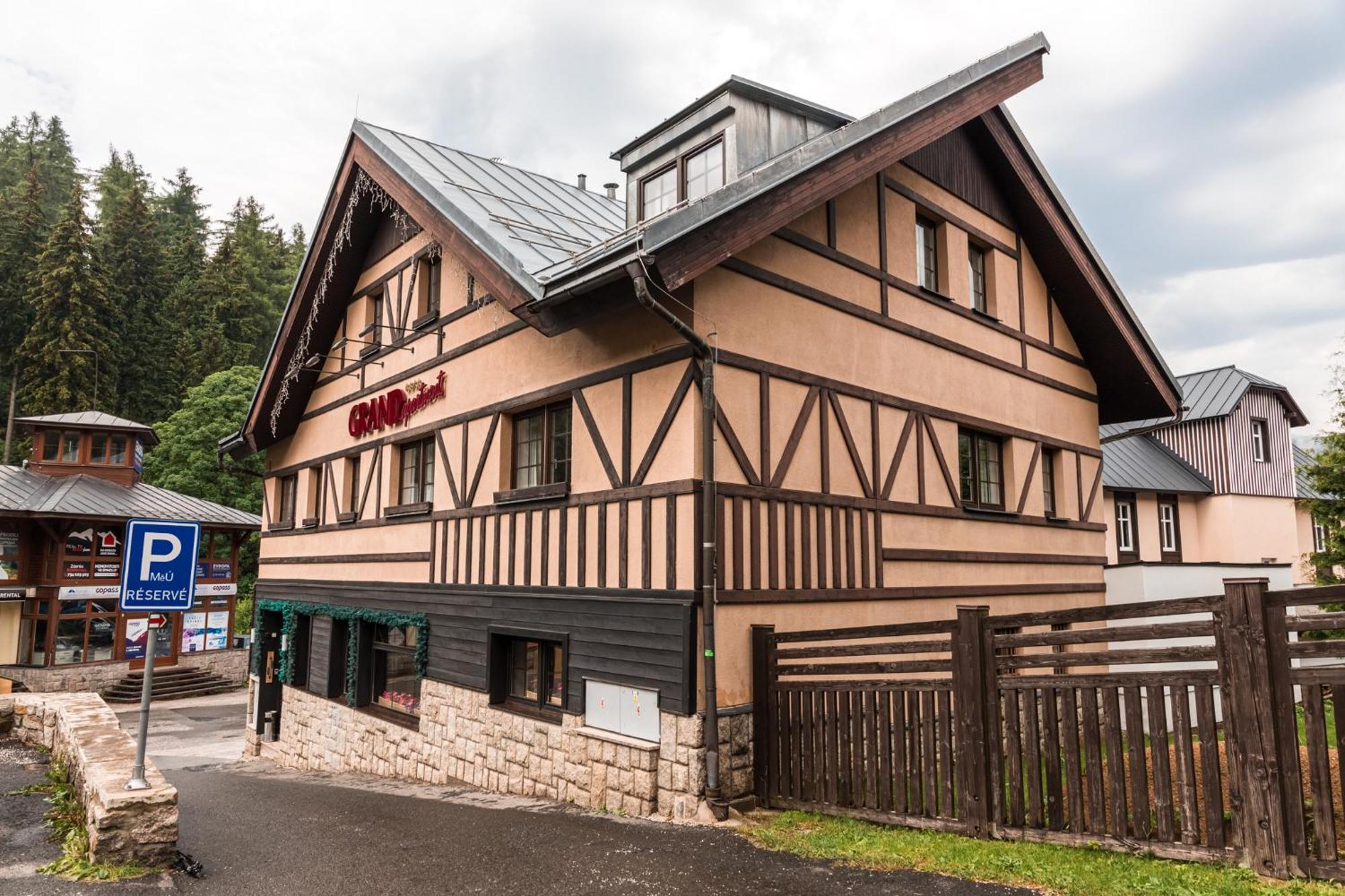 Grand Apartments Špindlerŭv Mlýn Exteriör bild